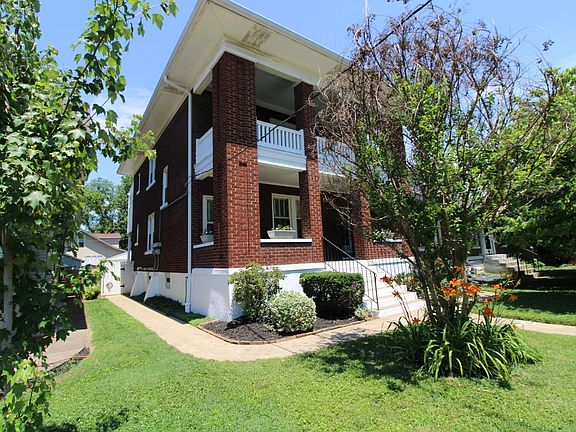 3rd image of 2203 Woodbourne Ave