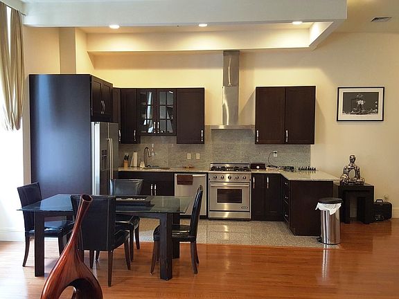 3rd image of 66 Franklin St APT 5B