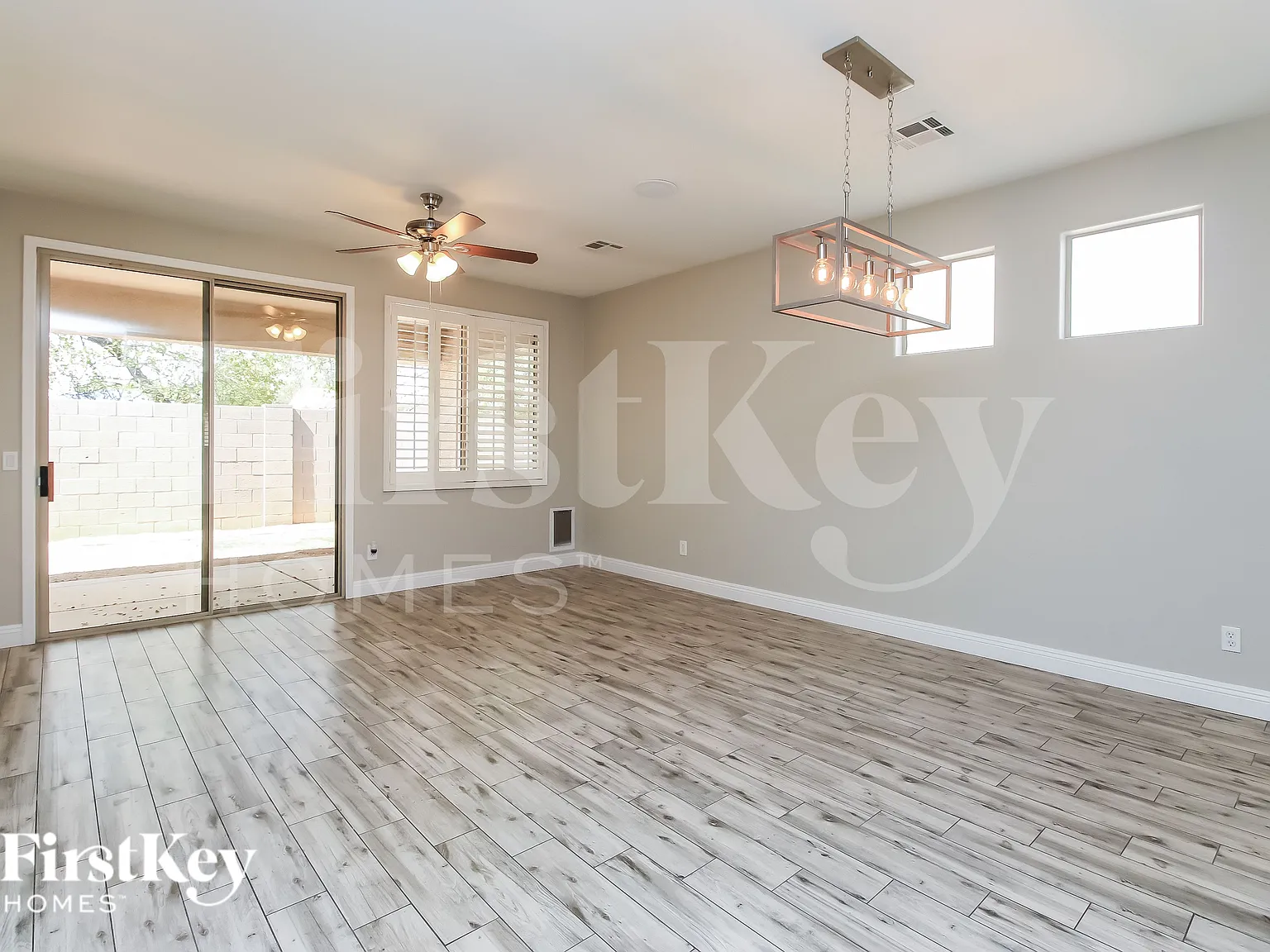 3 bed, 2.0 bath, 1353 sqft, $2,135 — Photo 2