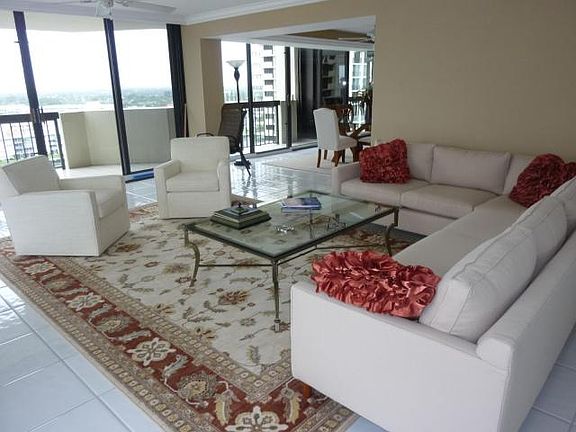 5th image of 108 Lakeshore Dr APT 1441