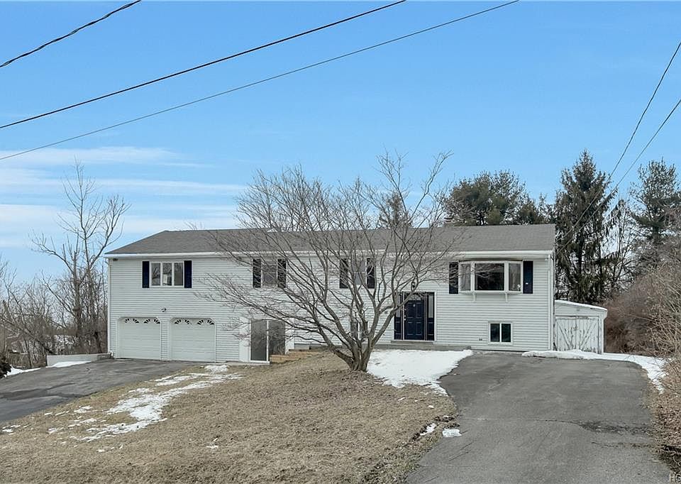 1st image of 7 Eden Rock Ln