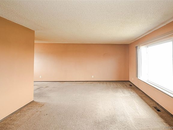 5th image of 10268 Spring Creek Road
