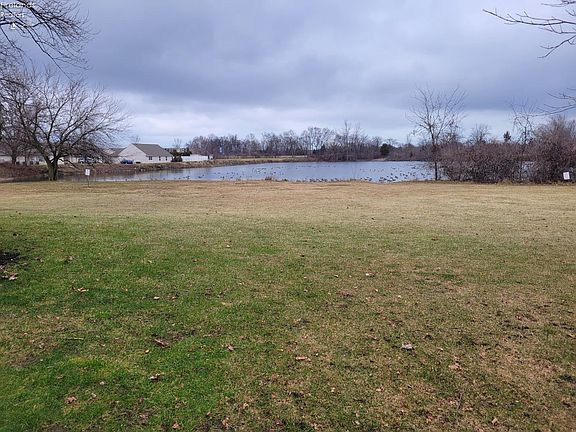 2nd image of 1305 S Lake Wilmer Dr #212-A