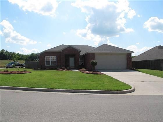 1st image of 301 Boggy Creek Dr