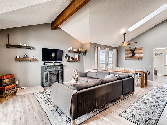 4th image of 8370 Avens Cir