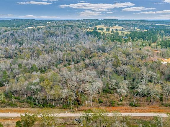 3rd image of 376 Oak Springs Rd