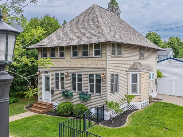 148 Wilder St N, Saint Paul, MN 55104