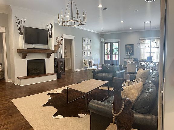 Living Room/Dining Room