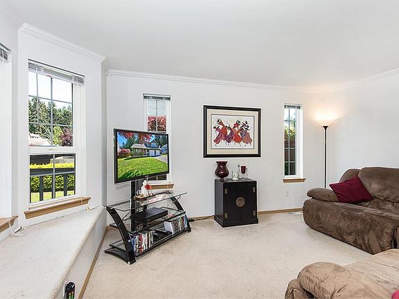 3rd image of 8509 Covina Loop NE