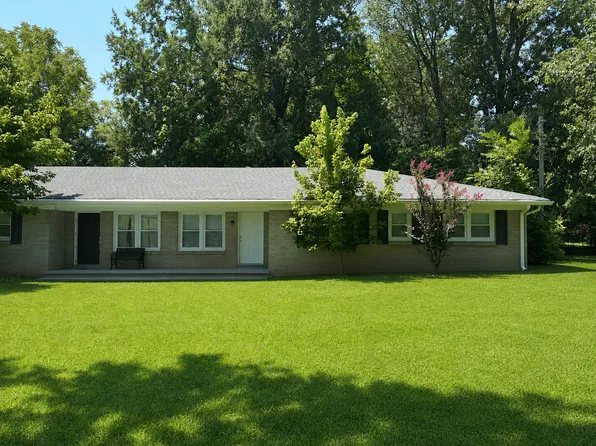38 Green Acres Dr #R, Jackson, TN 38301