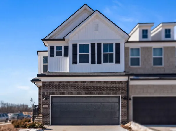 5597 Corgi Dr, Ann Arbor, MI 48108