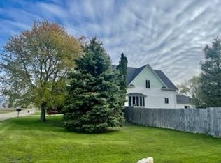 111 N Western Ave, Ladd, IL 61329