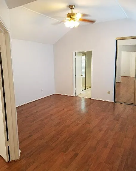 Another shot of Master with light gray walls