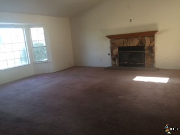 3rd image of 1232 E Calle De Oro