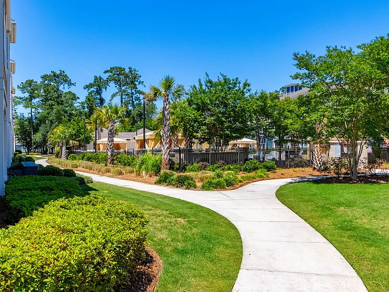 Amberleigh Shores — Photo 4