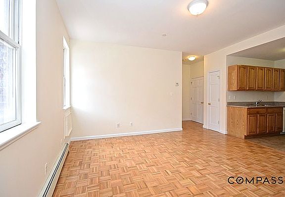 3rd image of 428 Hicks St APT 1A