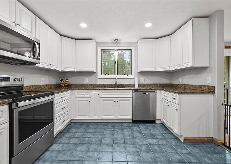 49 Howland Rd, Lakeville, MA 02347 Zillow