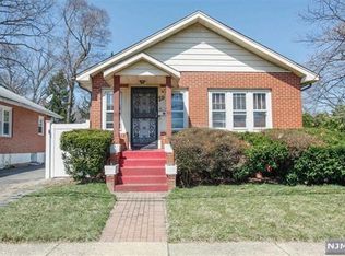 59 Stuyvesant Rd, Teaneck, NJ 07666