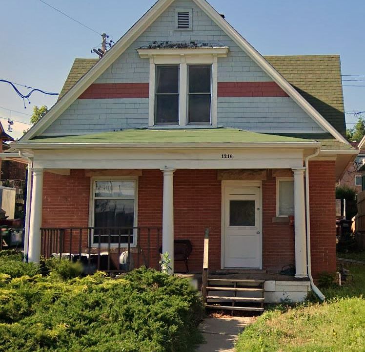 1st image of 1216 Pleasant St #4251677