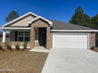 8800 Old Walnut Rd, Ocean Springs, MS 39564