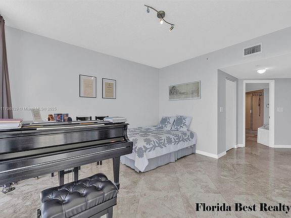 3rd image of 16699 Collins Ave APT 3403