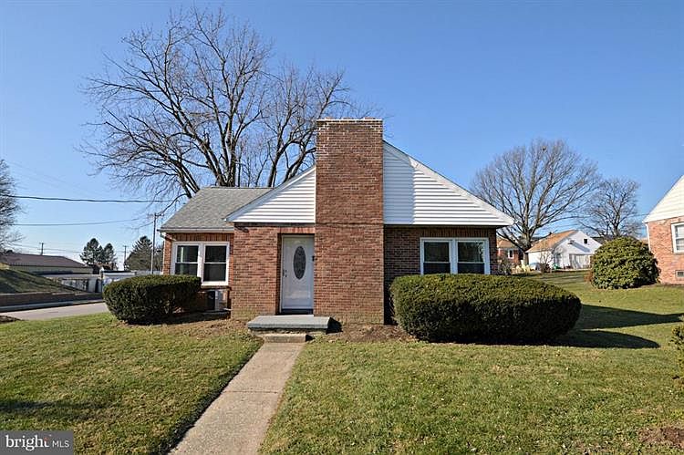 1st image of 190 Devers St