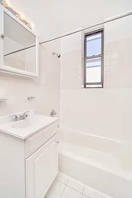 Rented by Living New York | media 12