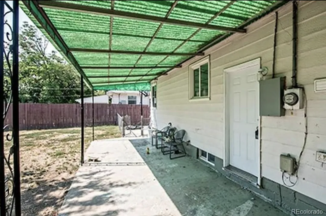 2 bed, 1000 sqft, $1,750 — Photo 3