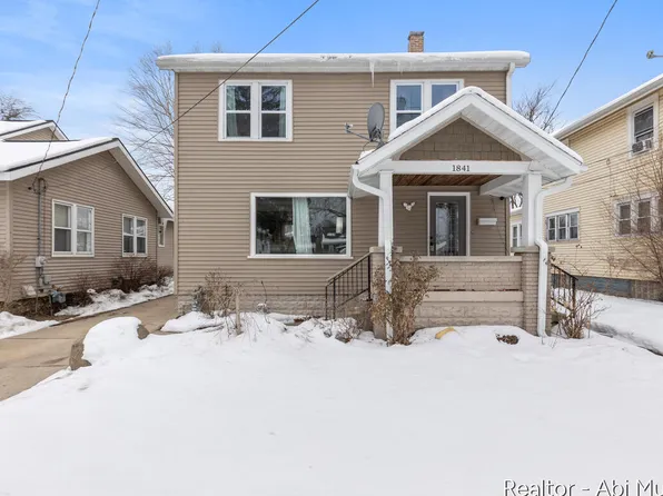 1841 Federal Ave SW, Wyoming, MI 49509