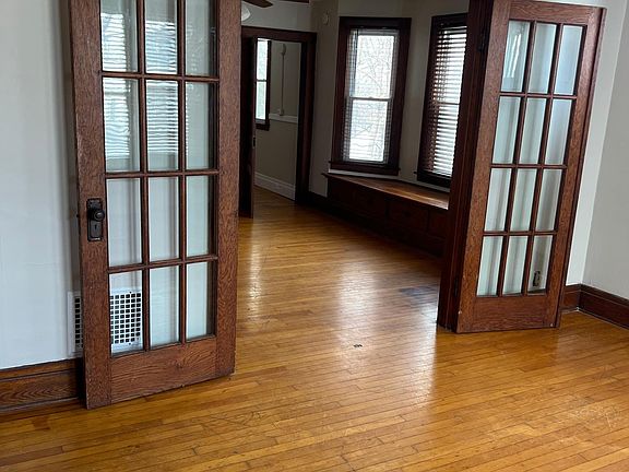 3rd image of 262 Reed Ave