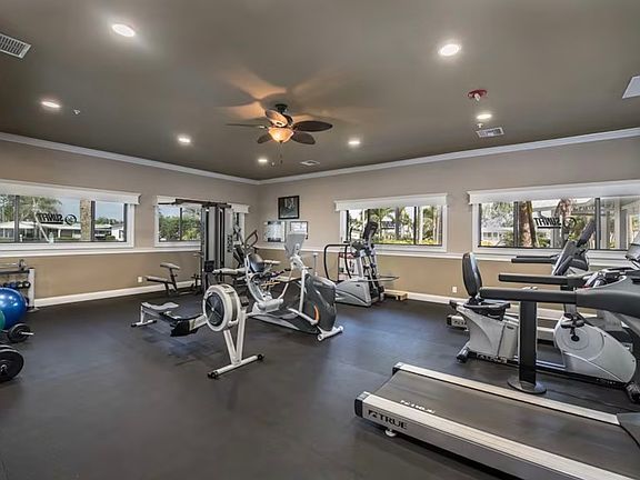 3rd image of 3403 Heather Way Ln