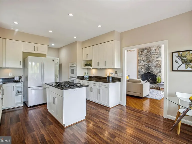 2041 Westmoreland St — Photo 11