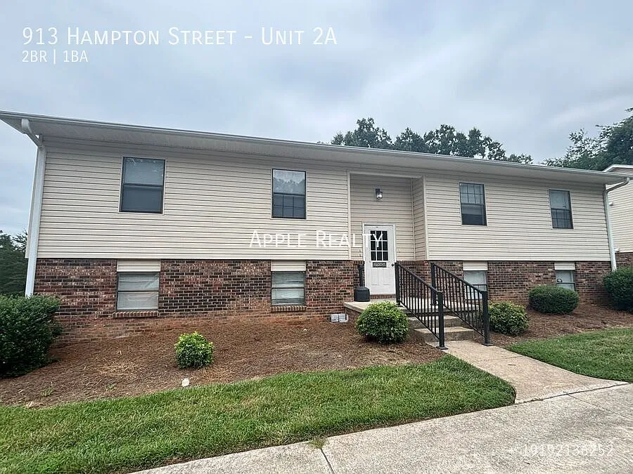 913 Hampton St #2A
