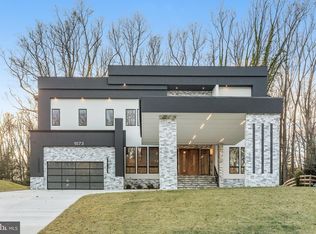 1573 Forest Villa Ln, Mc Lean, VA 22101