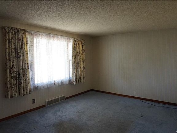 2nd image of 455 McConkey Dr