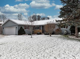 1436 Sunset Dr, Saint Charles, MN 55972
