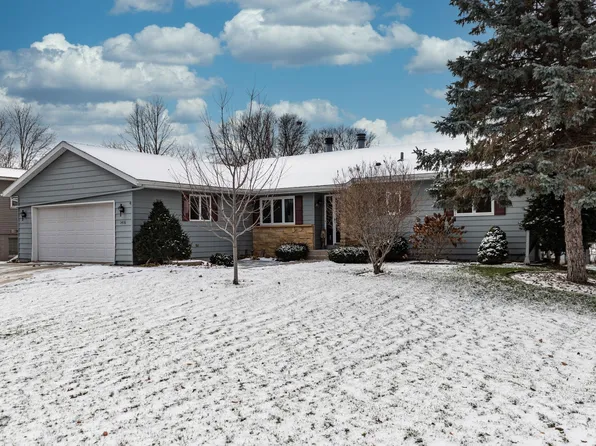 1436 Sunset Dr, Saint Charles, MN 55972