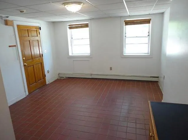 1 bed, $1,100 — Photo 2