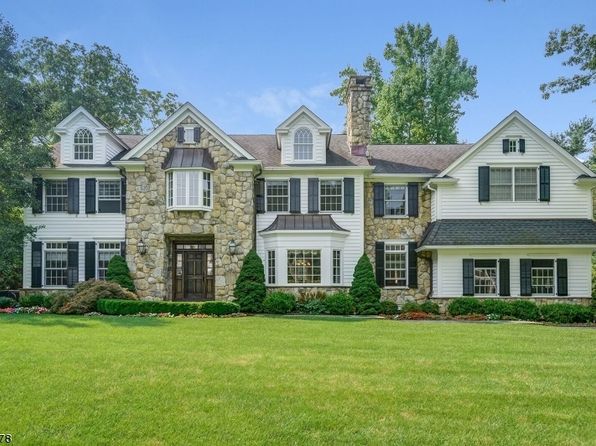 7 Country Club Dr