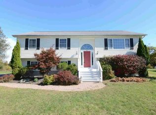36 Van Wyck Ln, Wappingers Falls, NY 12590