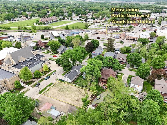 5th image of 321 Lincoln Ave