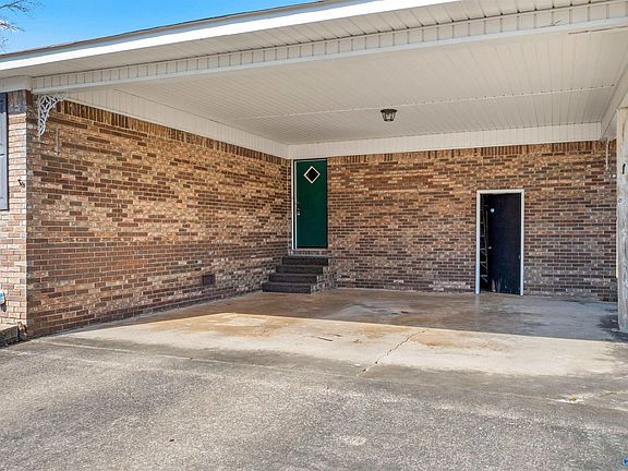 5th image of 1015 6th St SW