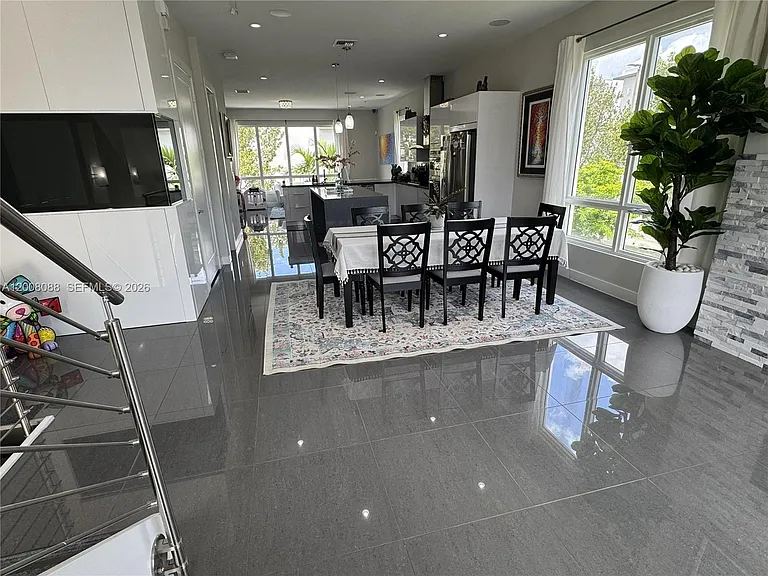 10331 NW 64th Ln — Photo 21