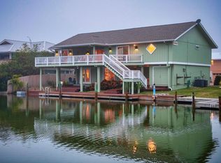20 Bimini Dr, Rockport, TX 78382