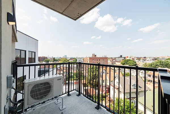 Rented by Key City Capital Inc | media 4