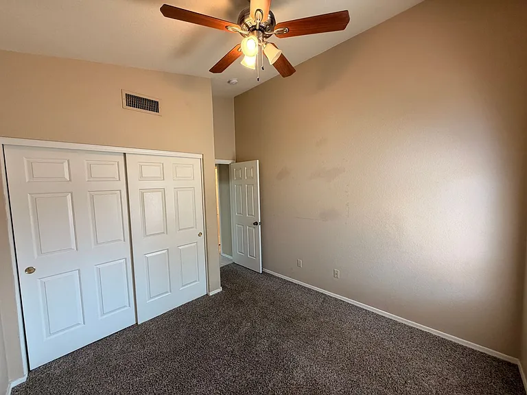2471 W Hemlock Way — Photo 14