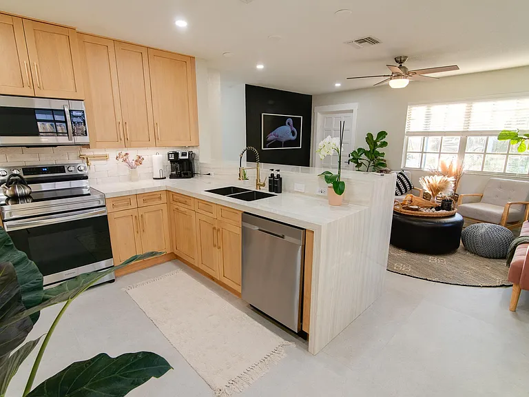4620 Parker Ave — Photo 12