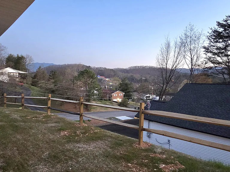 408 Stirrup Ln — Photo 6