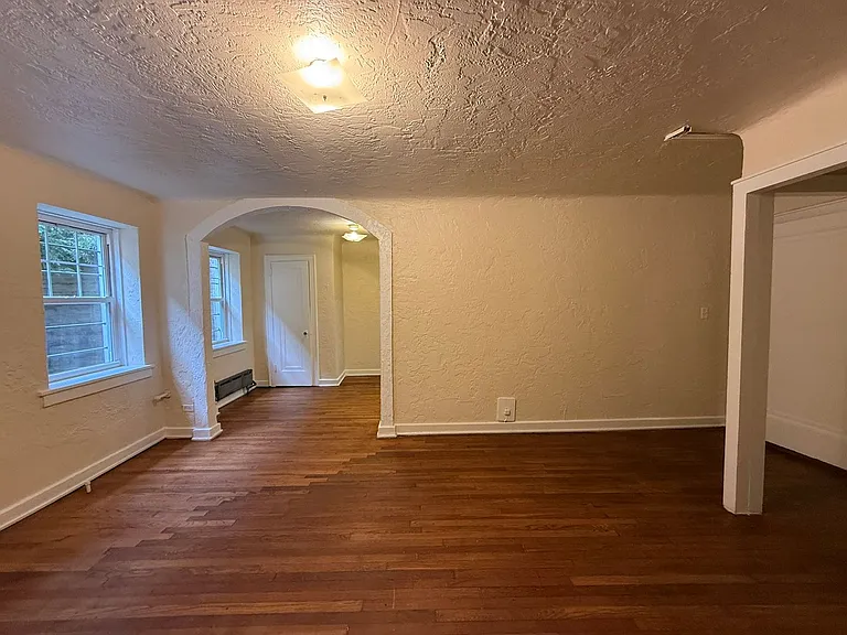 King Edward Annex Apartments — Photo 48