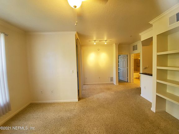 2nd image of 8539 GATE Parkway #1625